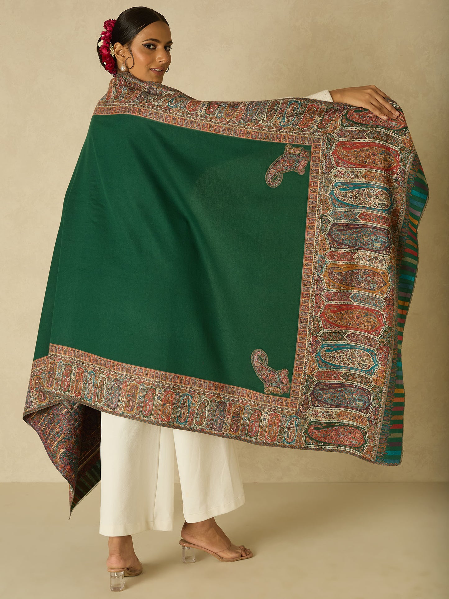 Hayat Paisley Daur Kani Shawl – Meadow Green