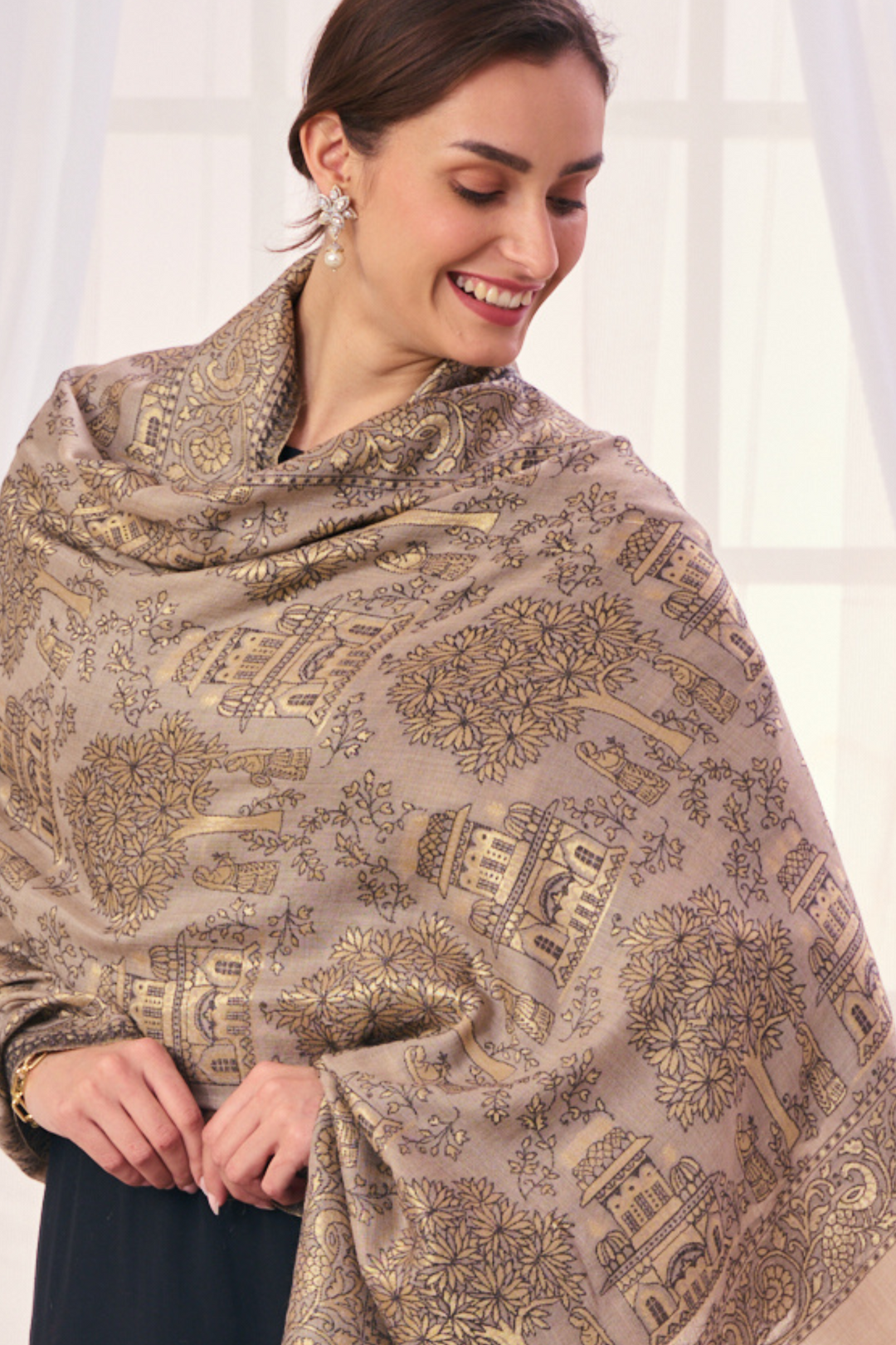 Women's ultra Fine  Darbar jaal Kaani Shawl