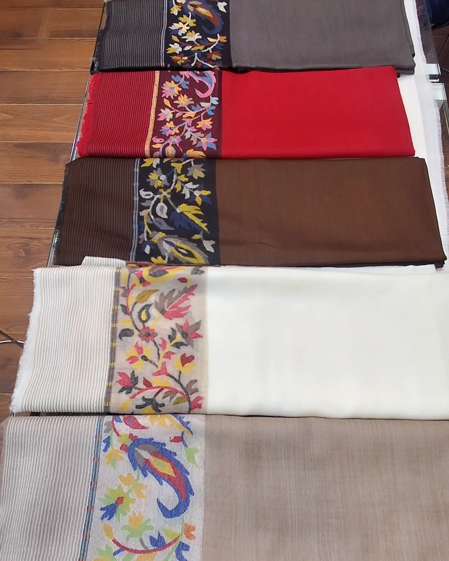 Kashmiri Kani weaving pladar ultra fine Stoles