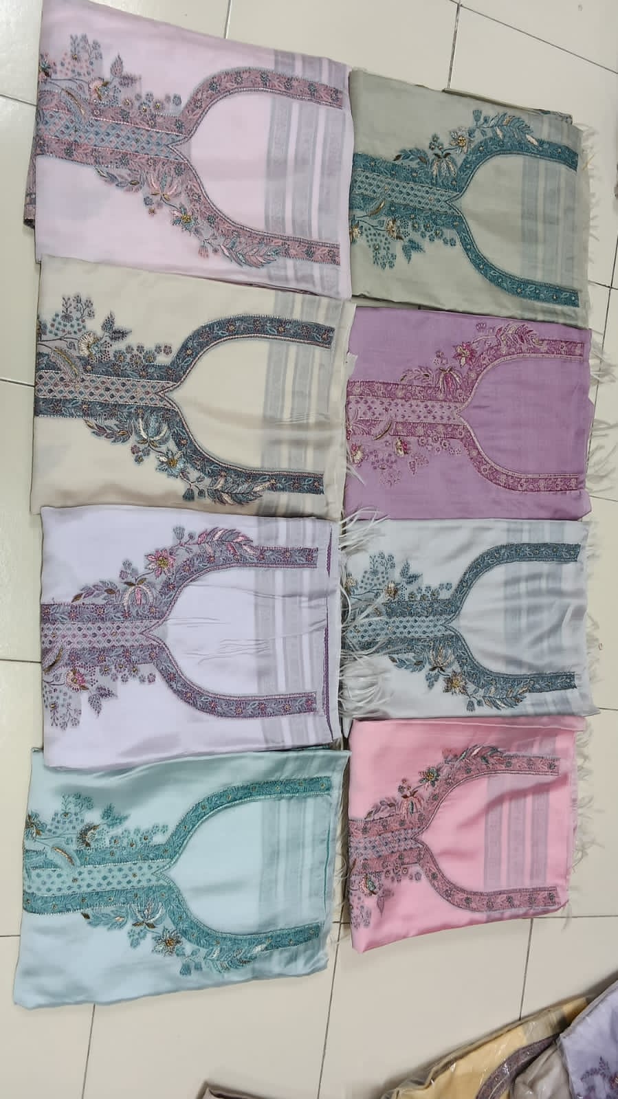 Pure paper silk suits with outline handwork