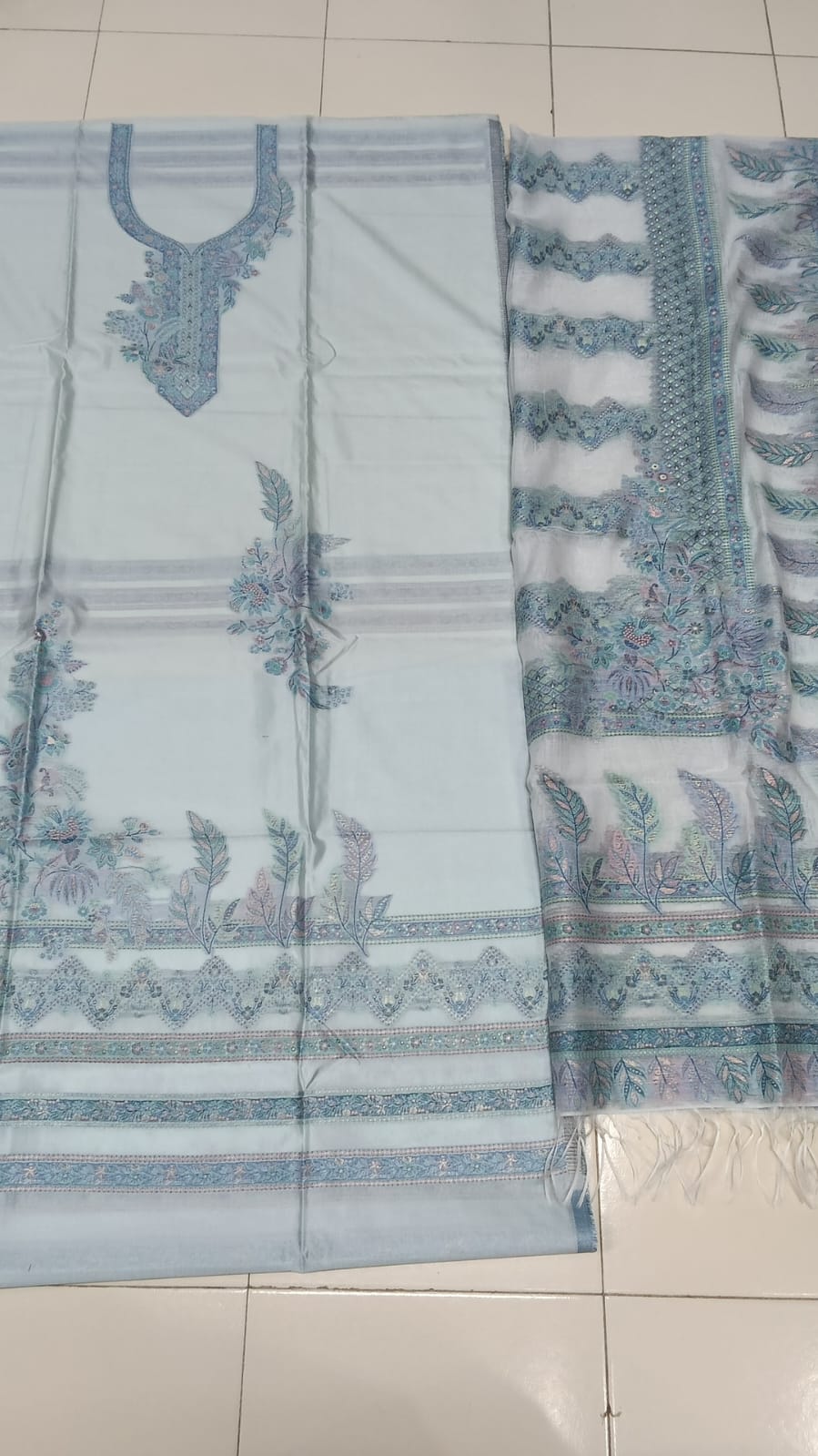 Paper silk suit set. With kani weaving